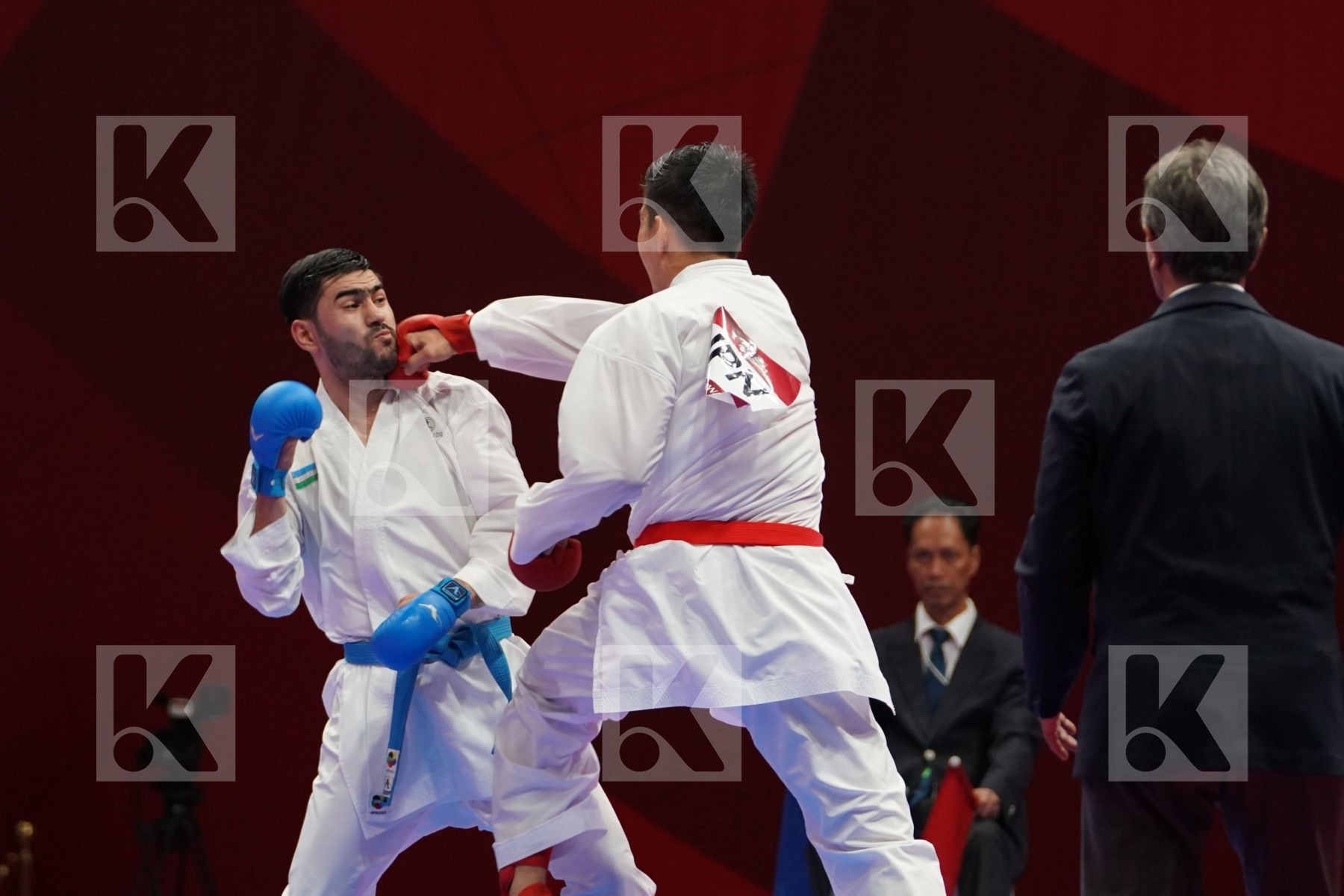 RYUTARO ARAGA (JAPAN) vs SHAKHBOZ AKHATOV (UZBEKISTAN) in Senior Kumite Ð 84 Kg - Qualification