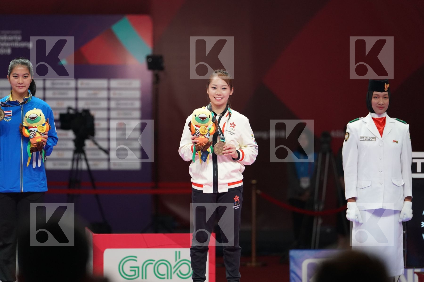 MO SHEUNG GRACE LAU (HONG KONG) in Senior Female Kata - podium ceremony