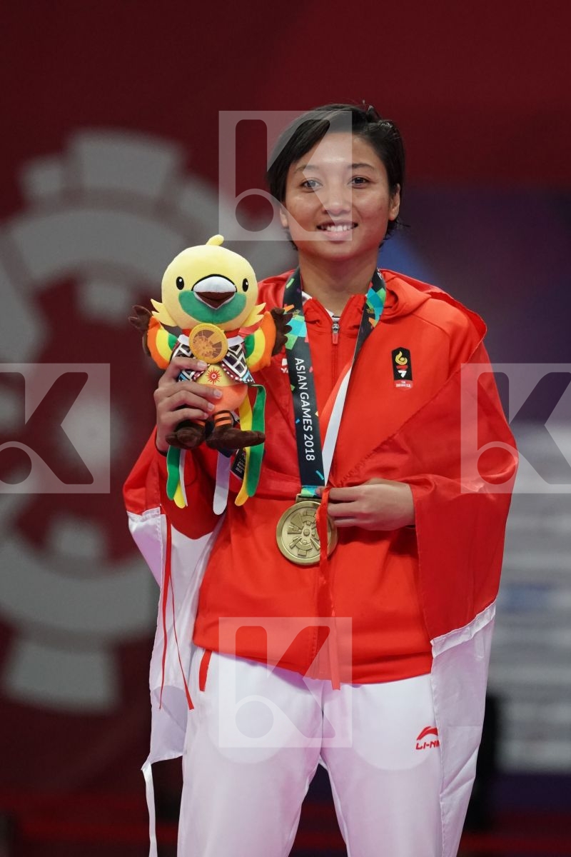 COKORDA ISTRI AGUNG SANISTYARANI (INDONESIA) in Senior Kumite -55 Kg - podium ceremony