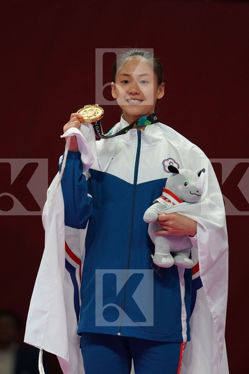TZUYUN WEN (CHINESE TAIPEI) in Senior Kumite -55 Kg - podium ceremony