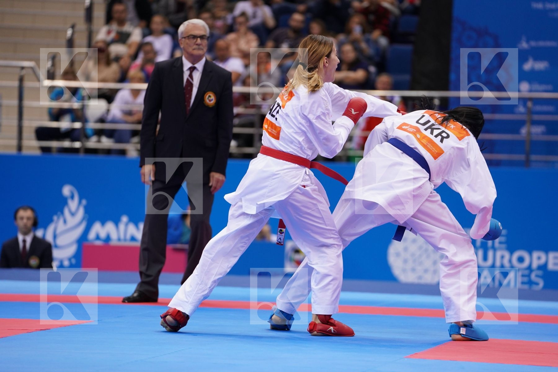 ZARETSKA IRINA (AZERBAIJAN) Vs MELNYK HALYNA (UKRAINE) in Senior Kumite -68 Kg - semi-final Bout