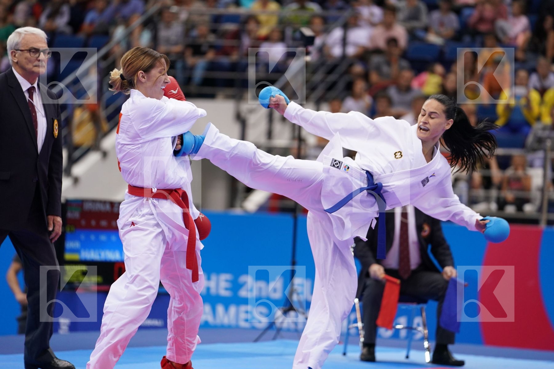 ZARETSKA IRINA (AZERBAIJAN) Vs MELNYK HALYNA (UKRAINE) in Senior Kumite -68 Kg - semi-final Bout