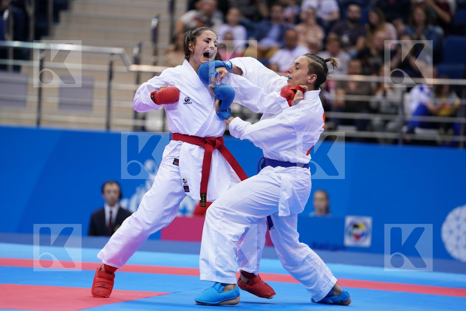 QUIRICI ELENA (SWITZERLAND) Vs SEMERARO SILVIA (ITALY) in Senior Kumite -68 Kg - semi-final Bout