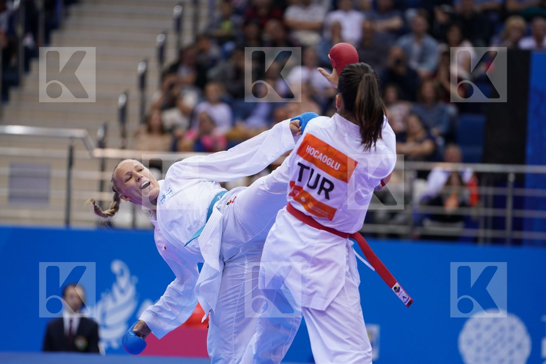 HOCAOGLU MELTEM (TURKEY) Vs KEINANEN TITTA (FINLAND) in Senior Kumite 68+ Kg - semi-final Bout