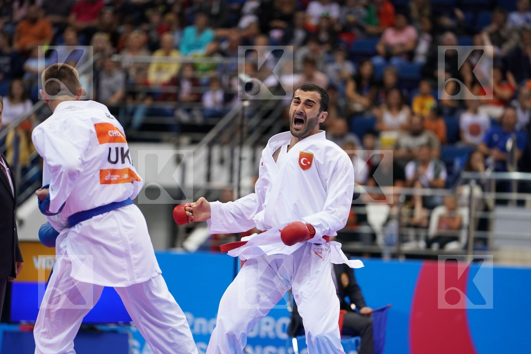 AKTAS UGUR (TURKEY) Vs CHOBOTAR VALERII (UKRAINE) in Senior Kumite -84 Kg - semi-final Bout
