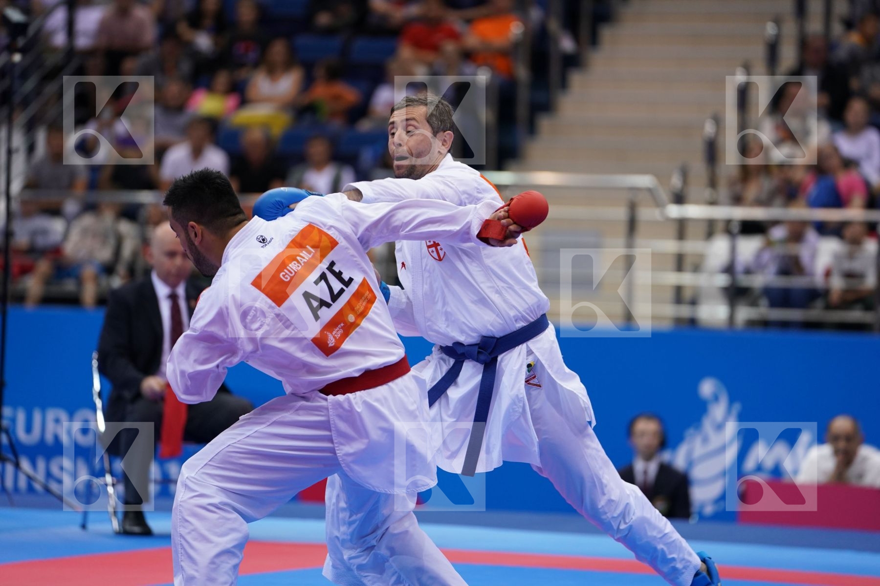KVESIC IVAN (CROATIA) Vs MARTINA MICHELE (ITALY) in Senior Kumite -84 Kg - semi-final Bout