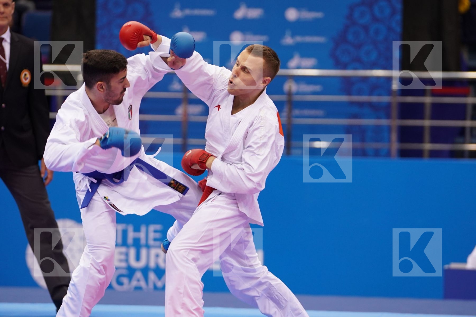 KALNINS KALVIS (LATVIA) Vs CRESCENZO ANGELO (ITALY) in Senior Kumite -60 Kg - semi-final Bout