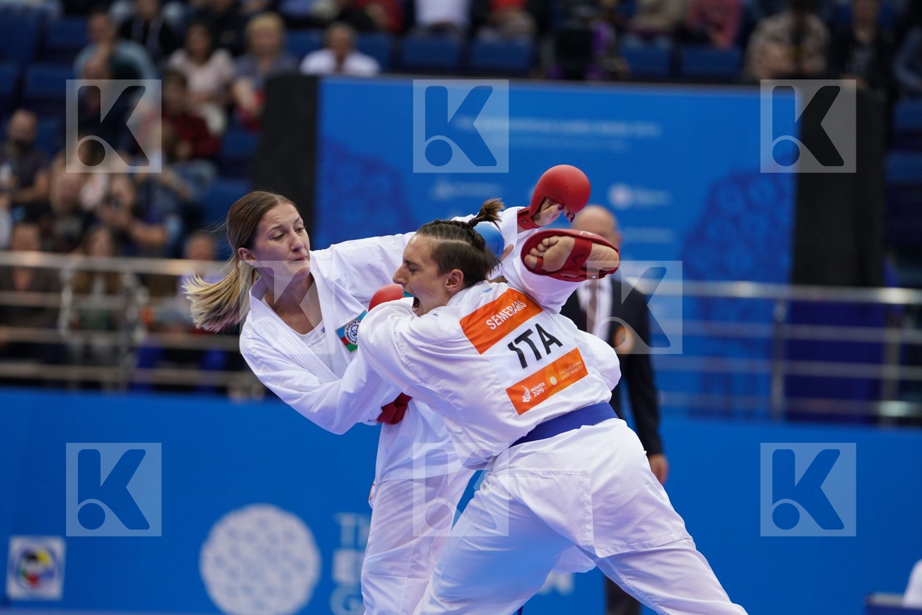 ZARETSKA IRINA (AZERBAIJAN) vs SEMERARO SILVIA (ITALY) in Senior Kumite -68 Kg - Final Bout