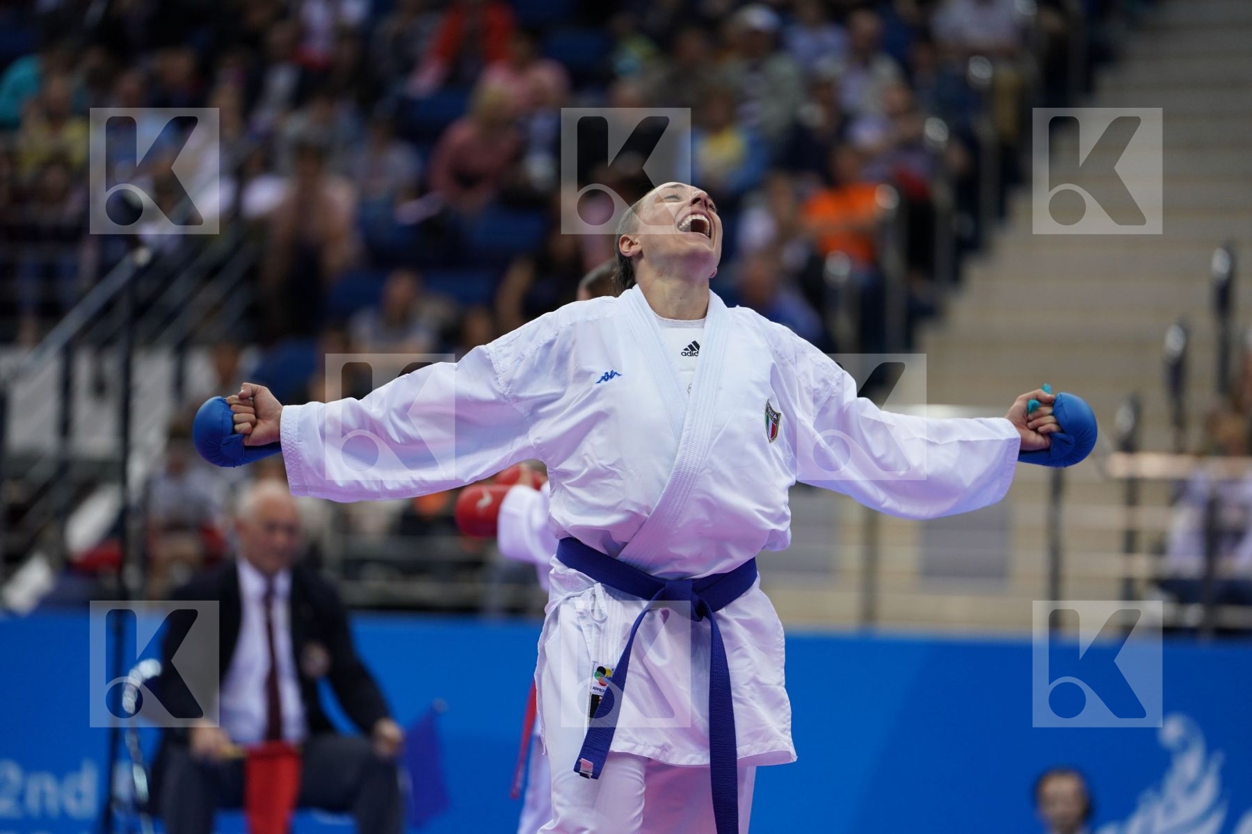 ZARETSKA IRINA (AZERBAIJAN) vs SEMERARO SILVIA (ITALY) in Senior Kumite -68 Kg - Final Bout