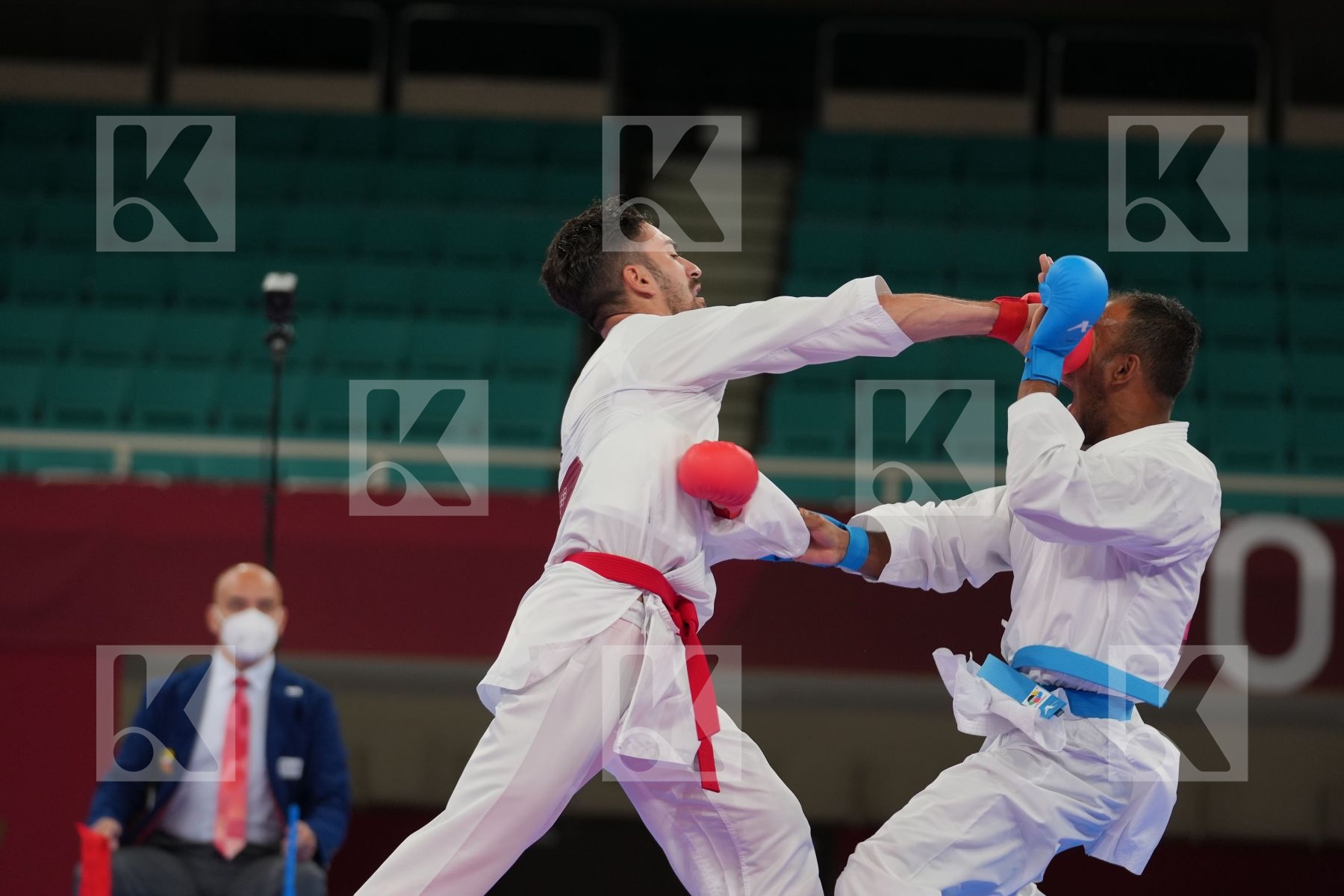 Crescenzo Angelo (Italy) - Kumite Male -67kg, Madera Andres (Venezuela) - Kumite Male -67kg in Senior Kumite -67 Kg - Round Robin bout