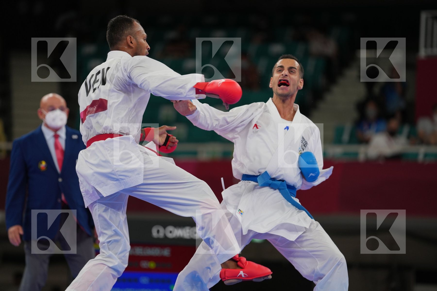 Madera Andres (Venezuela) - Kumite Male -67kg, Derafshipour Hamoon (Refugee Olympic Team) - Kumite Male -67kg in Senior Kumite -67 Kg - Round Robin bout