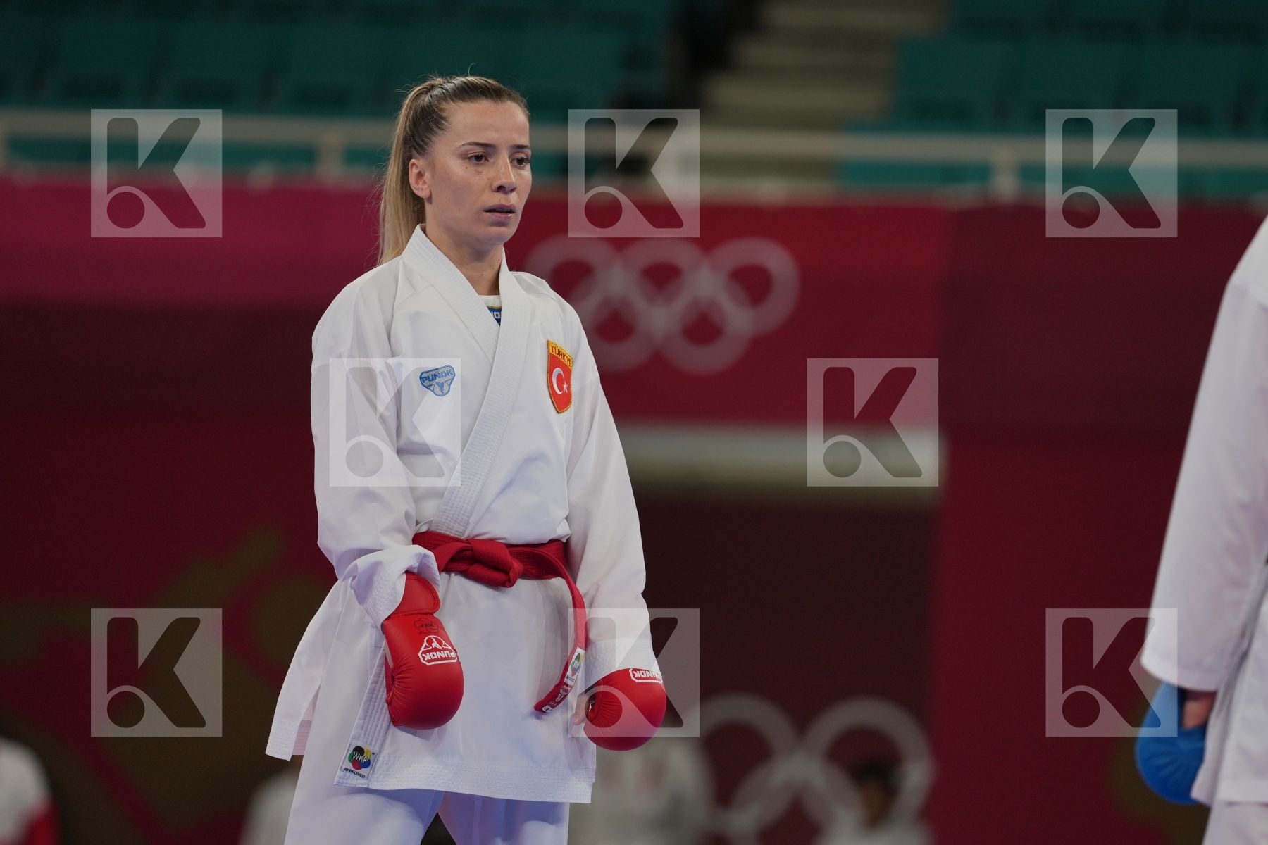 Ozcelik Arapoglu Serap (Turkey) - Kumite Female -55kg, Wen Tzu-Yun (Chinese Taipei) - Kumite Female -55kg in Senior Kumite -55 Kg - Round Robin bout