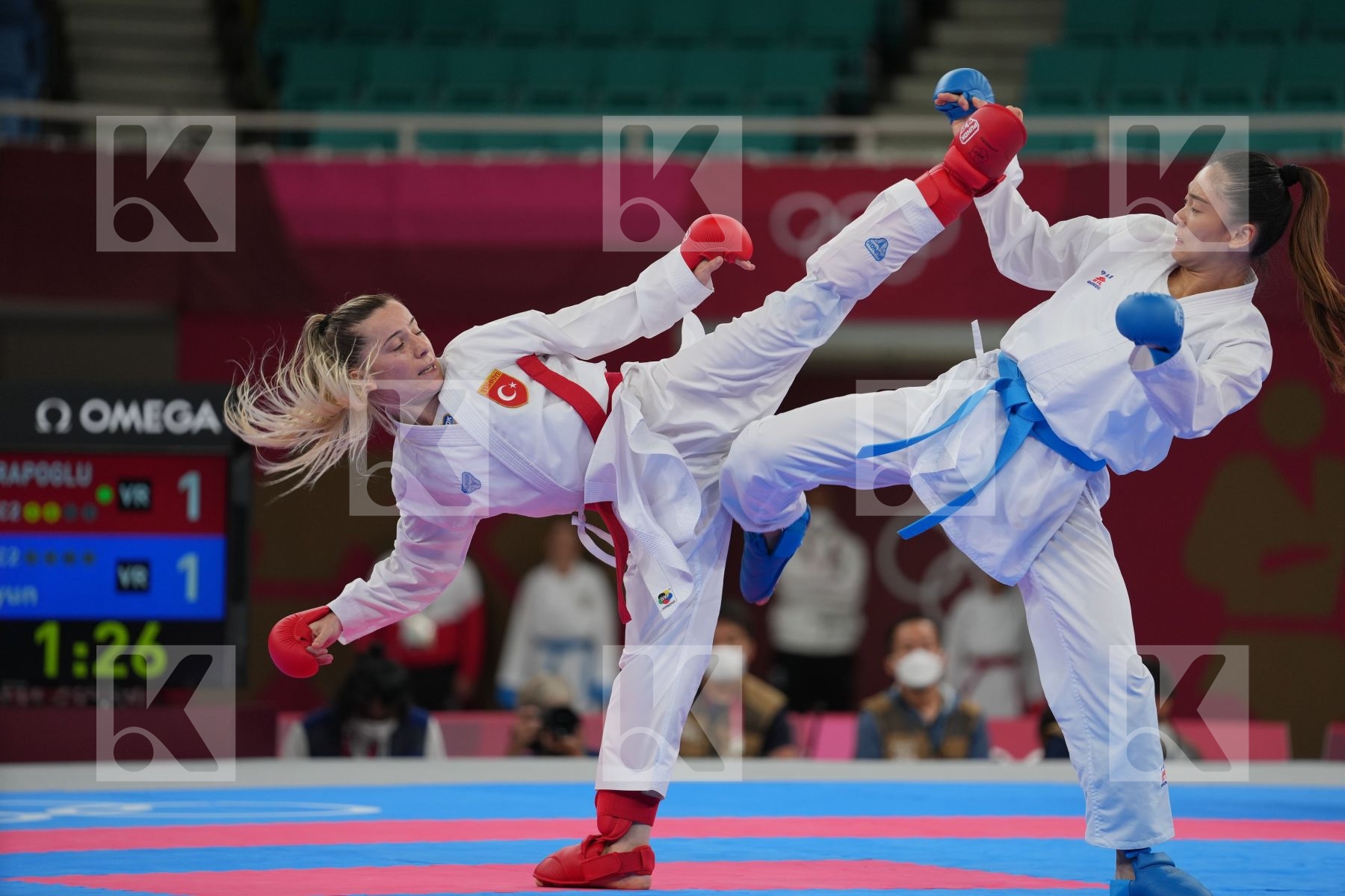 Ozcelik Arapoglu Serap (Turkey) - Kumite Female -55kg, Wen Tzu-Yun (Chinese Taipei) - Kumite Female -55kg in Senior Kumite -55 Kg - Round Robin bout
