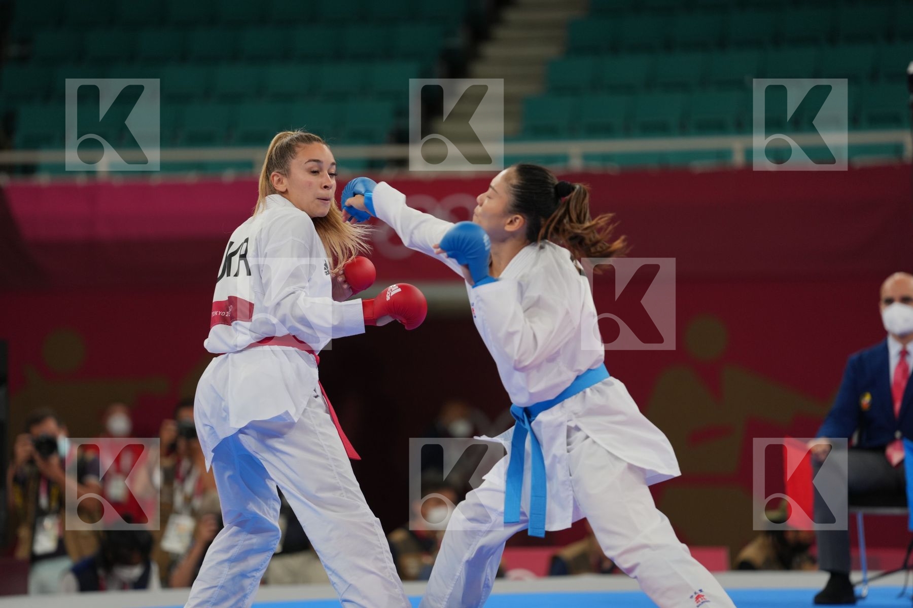 Terliuga Anzhelika (Ukraine) - Kumite Female -55kg, Wen Tzu-Yun (Chinese Taipei) - Kumite Female -55kg in Senior Kumite -55 Kg - Semifinal bout