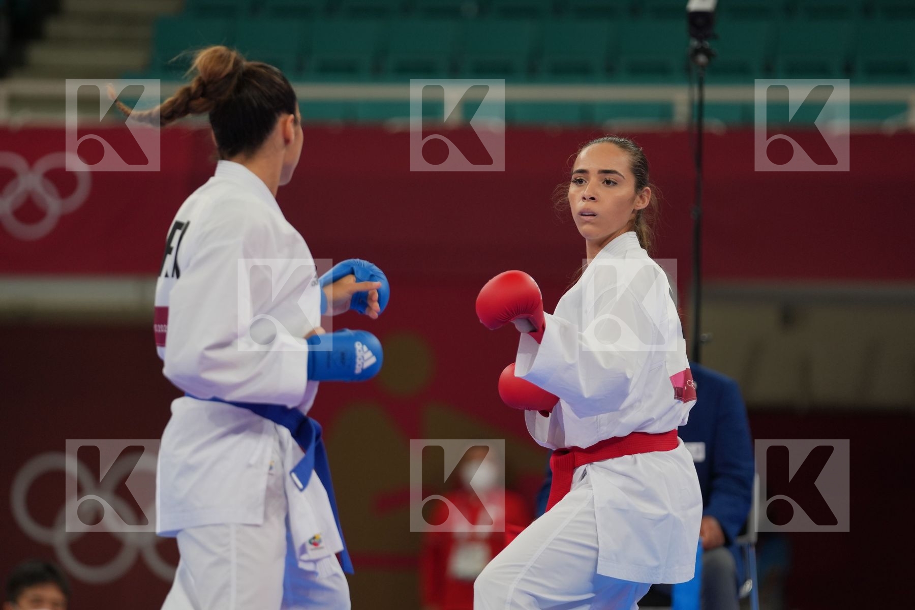 Garces Sequera Claudymar (Venezuela) - Kumite Female -61kg, Heurtault Leïla (France) - Kumite Female -61kg in Senior Kumite -61 Kg - Round Robin bout