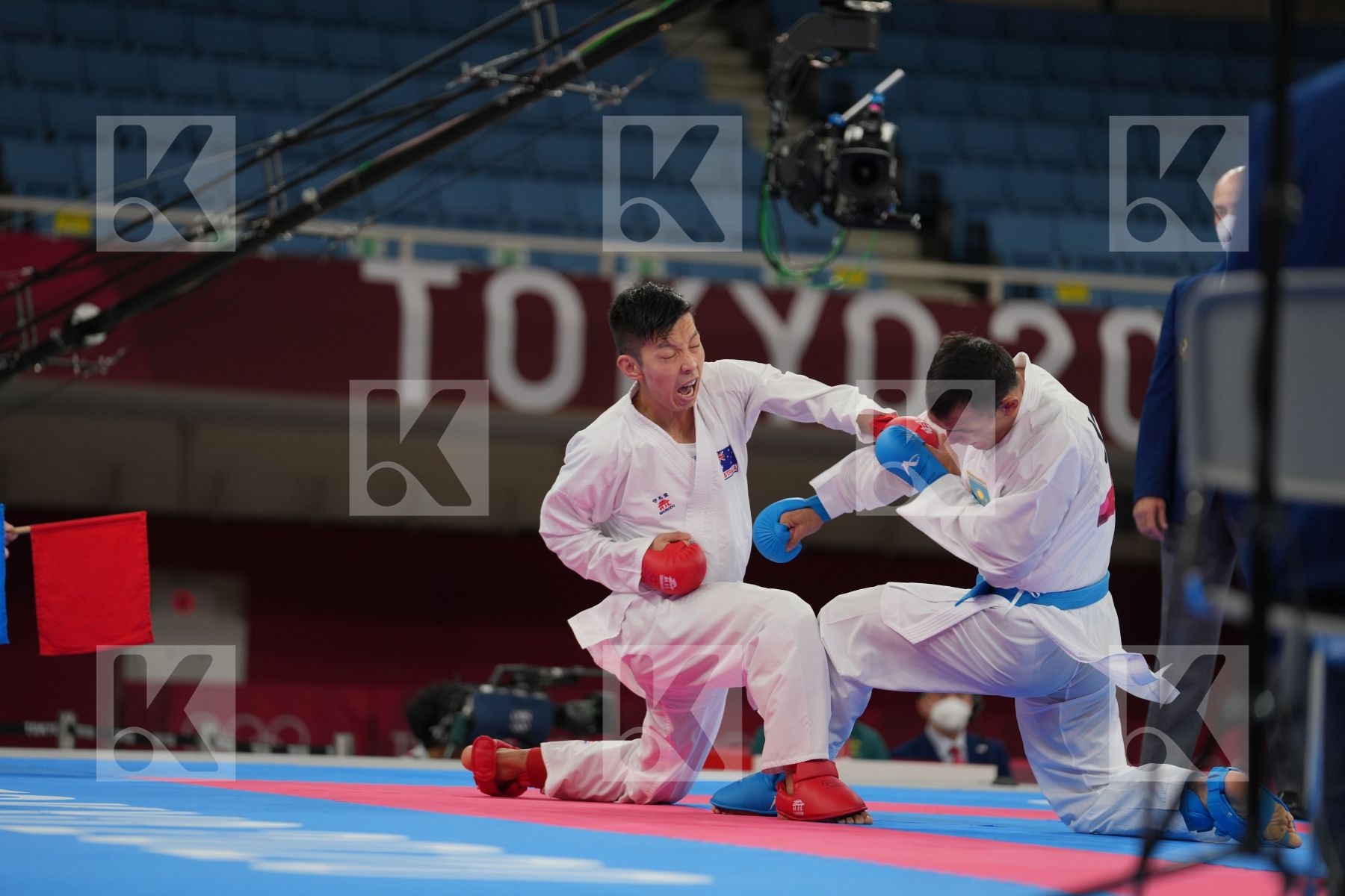 Yahiro Tsuneari (Australia) - Kumite Male -75kg, Azhikanov Nurkanat (Kazakhstan) - Kumite Male -75kg in Senior Kumite -75 Kg - Round Robin bout