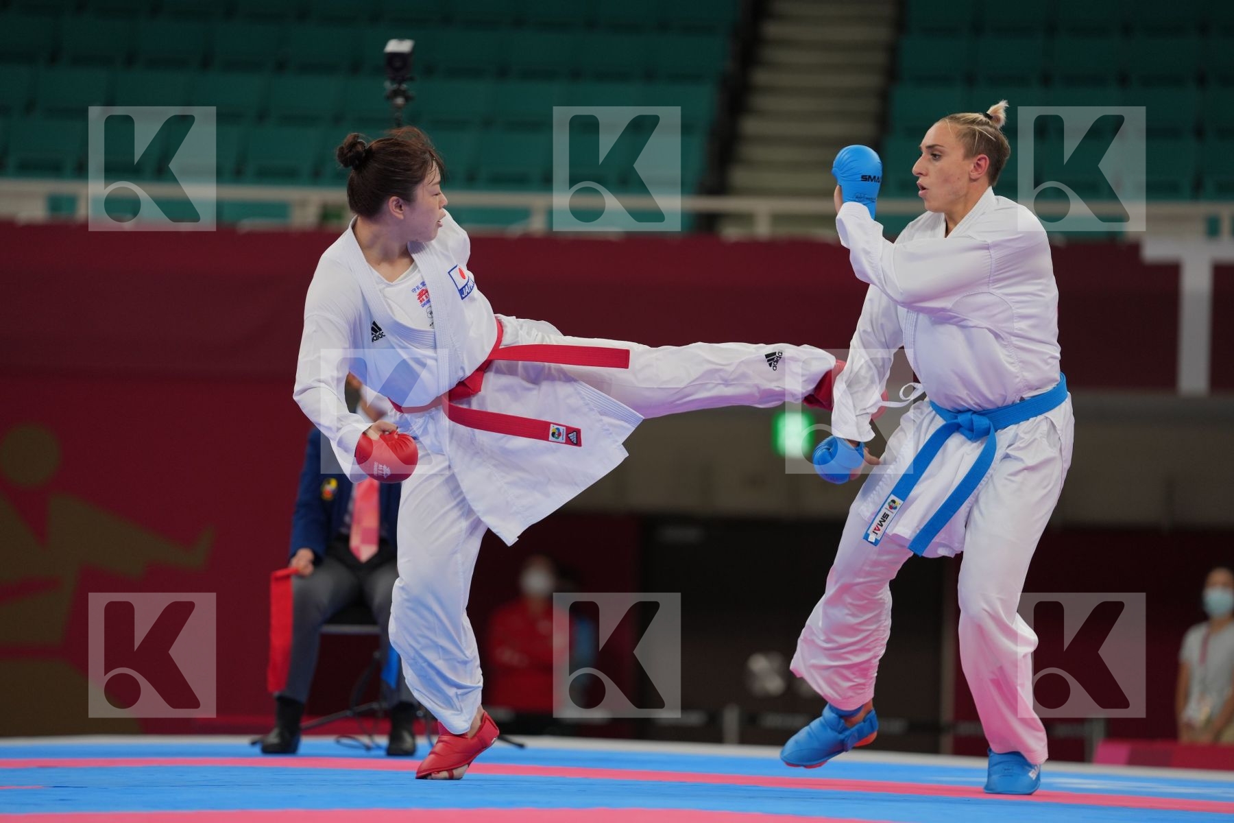 Uekusa Ayumi (Japan) - Kumite Female +61kg, Semeraro Silvia (Italy) - Kumite Female +61kg in Senior Kumite 61+ Kg - Round Robin bout