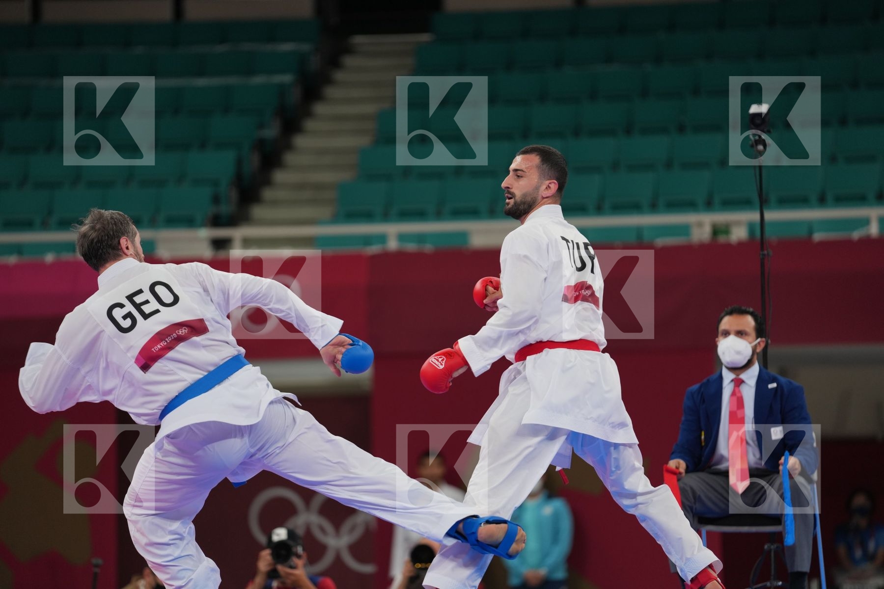 Gaysinsky Daniel (Canada) - Kumite Male +75kg, Irr Brian (United States of America) - Kumite Male +75kg in Senior Kumite 75+ Kg - Round Robin bout