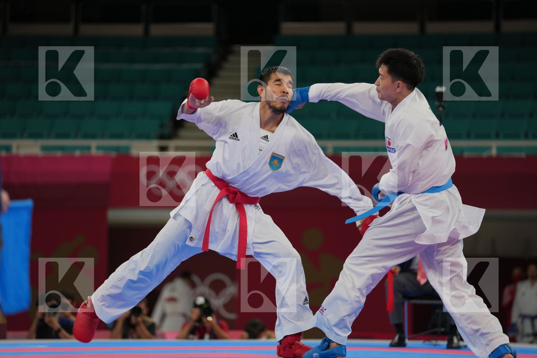 Yuldashev Daniyar (Kazakhstan) - Kumite Male +75kg, Araga Ryutaro (Japan) - Kumite Male +75kg in Senior Kumite 75+ Kg - Round Robin bout