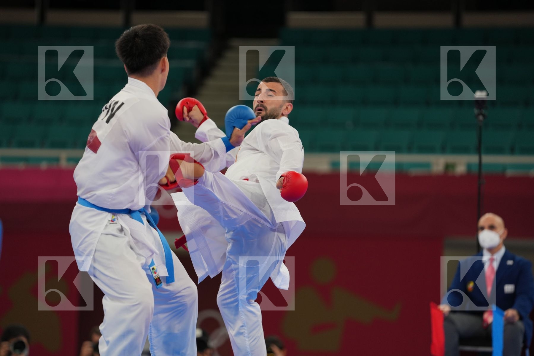 Aktas Ugur (Turkey) - Kumite Male +75kg, Araga Ryutaro (Japan) - Kumite Male +75kg in Senior Kumite 75+ Kg - Round Robin bout