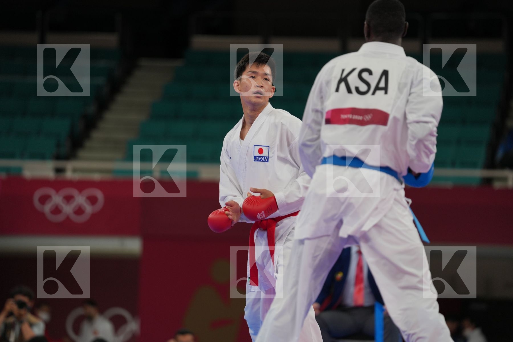 Araga Ryutaro (Japan) - Kumite Male +75kg, Hamedi Tareg (Saudi Arabia) - Kumite Male +75kg in Senior Kumite 75+ Kg - Semifinal bout