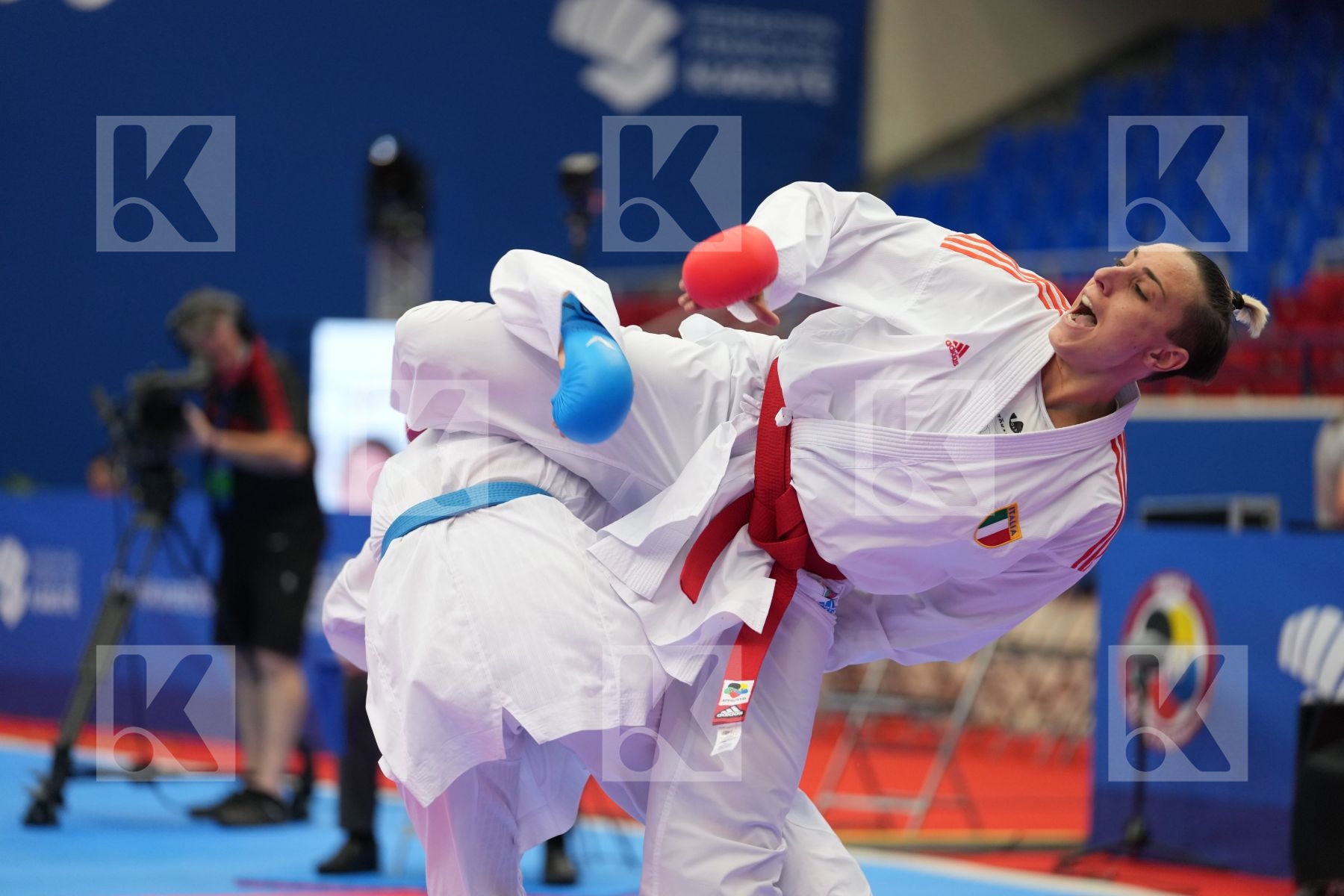 SEMERARO SILVIA (ITALY), BRATIC MELISSA (CANADA) in Olympic Category - Kumite Female 61+ KG - Round Robin bout