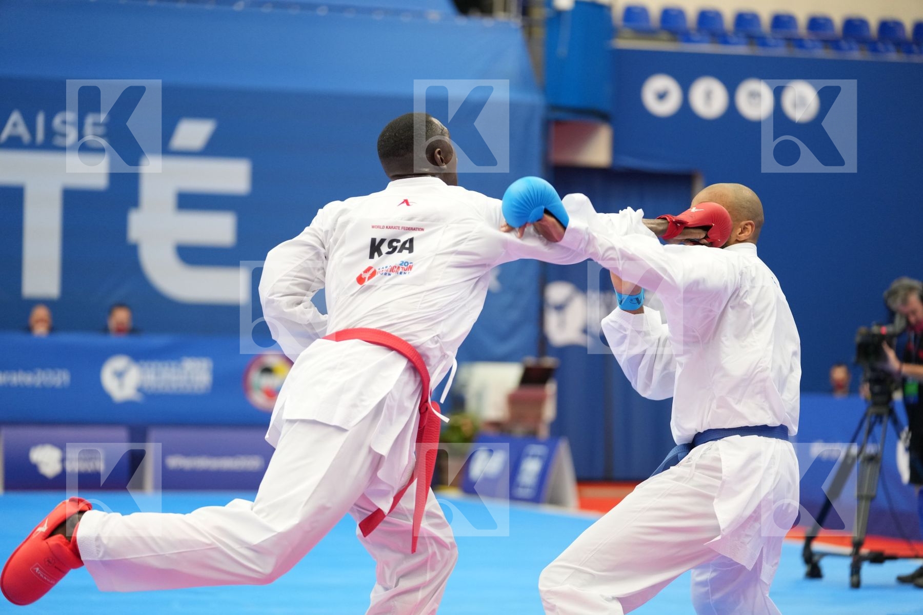 HAMEDI TAREG (SAUDI ARABIA), LARDY TYRON-DARNELL (NETHERLANDS) in Olympic Category - Kumite Male 75+ KG - Round Robin bout