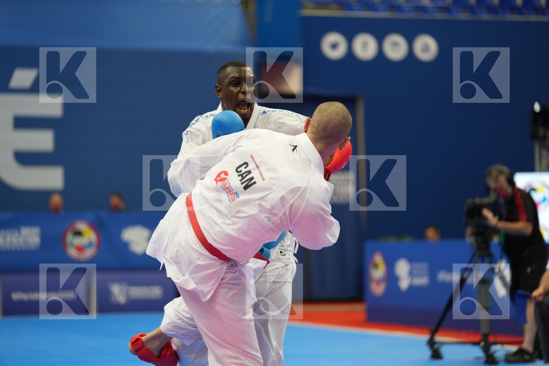 HAMEDI TAREG (SAUDI ARABIA), GAYSINSKY DANIEL (CANADA) in Olympic Category - Kumite Male 75+ KG - Round Robin bout