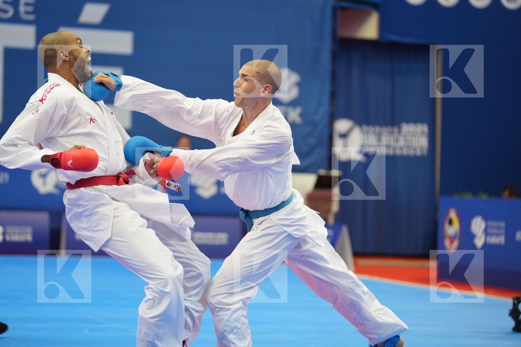 GAYSINSKY DANIEL (CANADA), LARDY TYRON-DARNELL (NETHERLANDS) in Olympic Category - Kumite Male 75+ KG - Round Robin bout