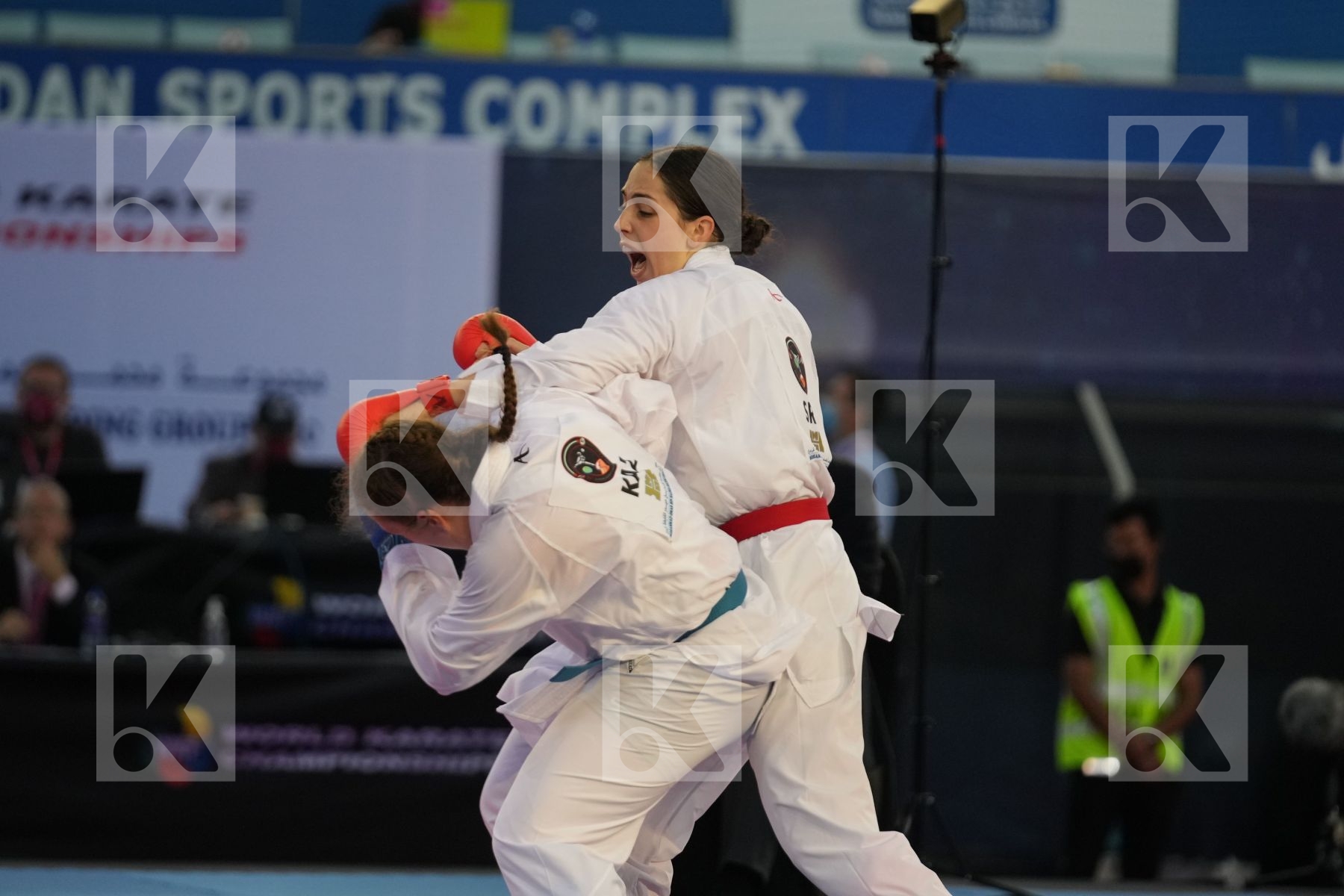 PEROVIC IVANA (SERBIA) vs BERULTSEVA SOFYA (KAZAKHSTAN) in Female Kumite 68+ Kg - bronze bout
