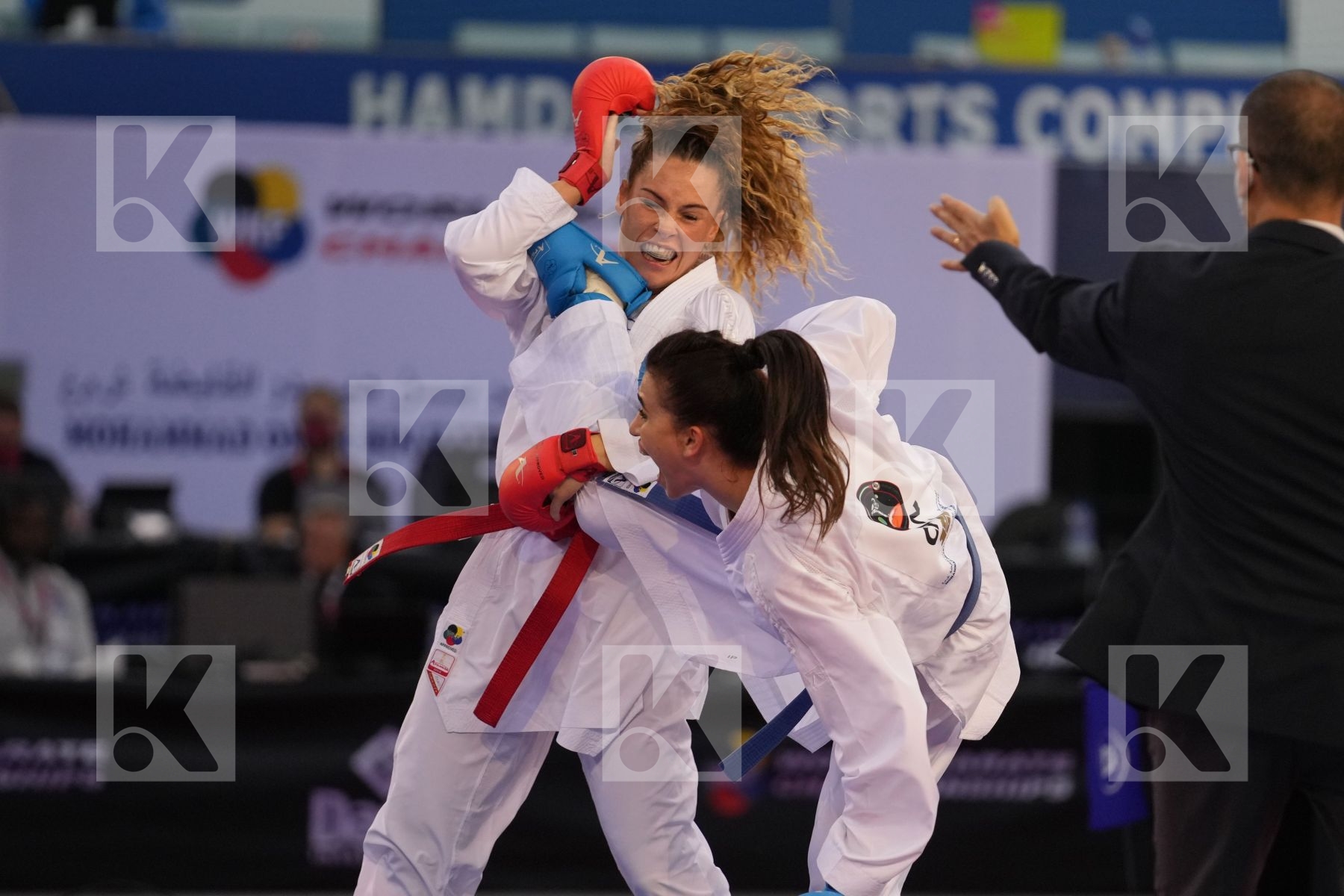SNEL LYNN (NETHERLANDS) vs JUMAA HAYA (CANADA) in Female Kumite -61 Kg - bronze bout