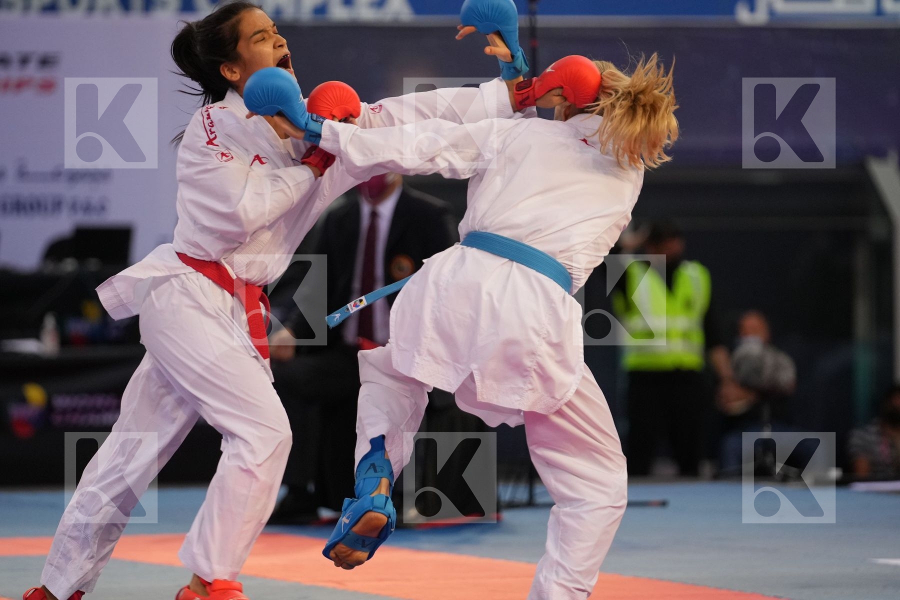 RAKHIMOVA SEVINCH (UZBEKISTAN) vs CHERNYSHEVA ANNA (RUSSIA) in Female Kumite -55 Kg - bronze bout