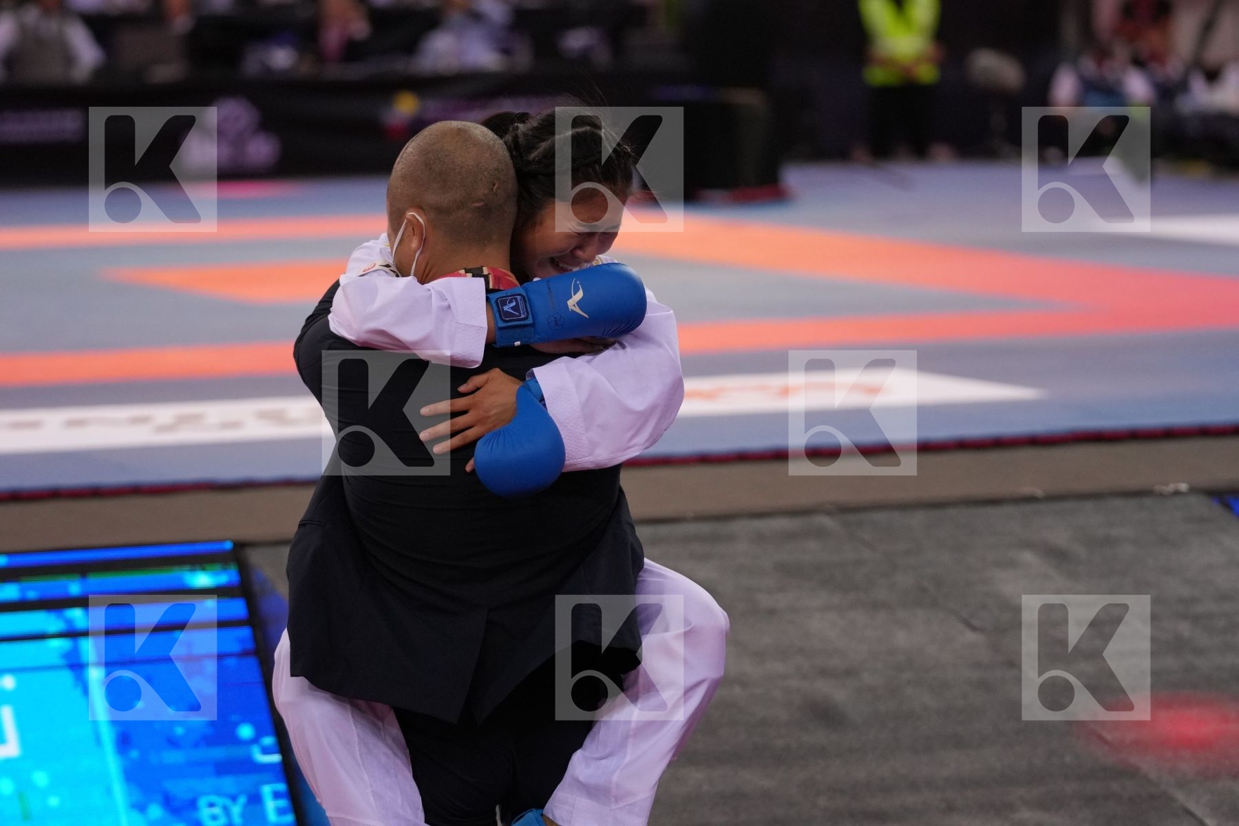 HUBRICH SHARA (GERMANY) vs MIYAHARA MIHO (JAPAN) in Female Kumite -50 Kg - final bout