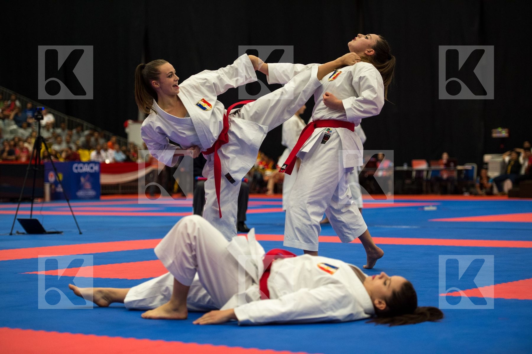 cadet female France Junior Kata team