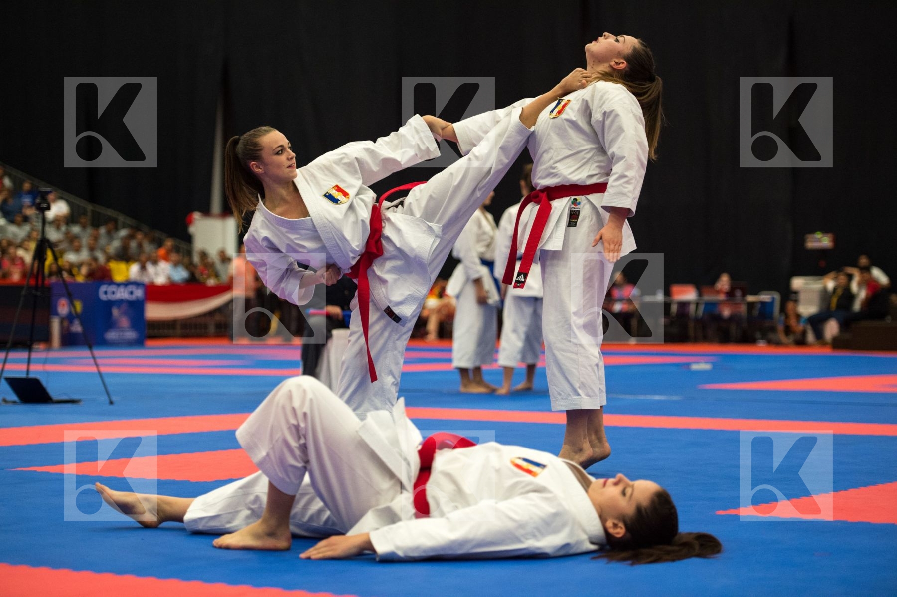 cadet female France Junior Kata team