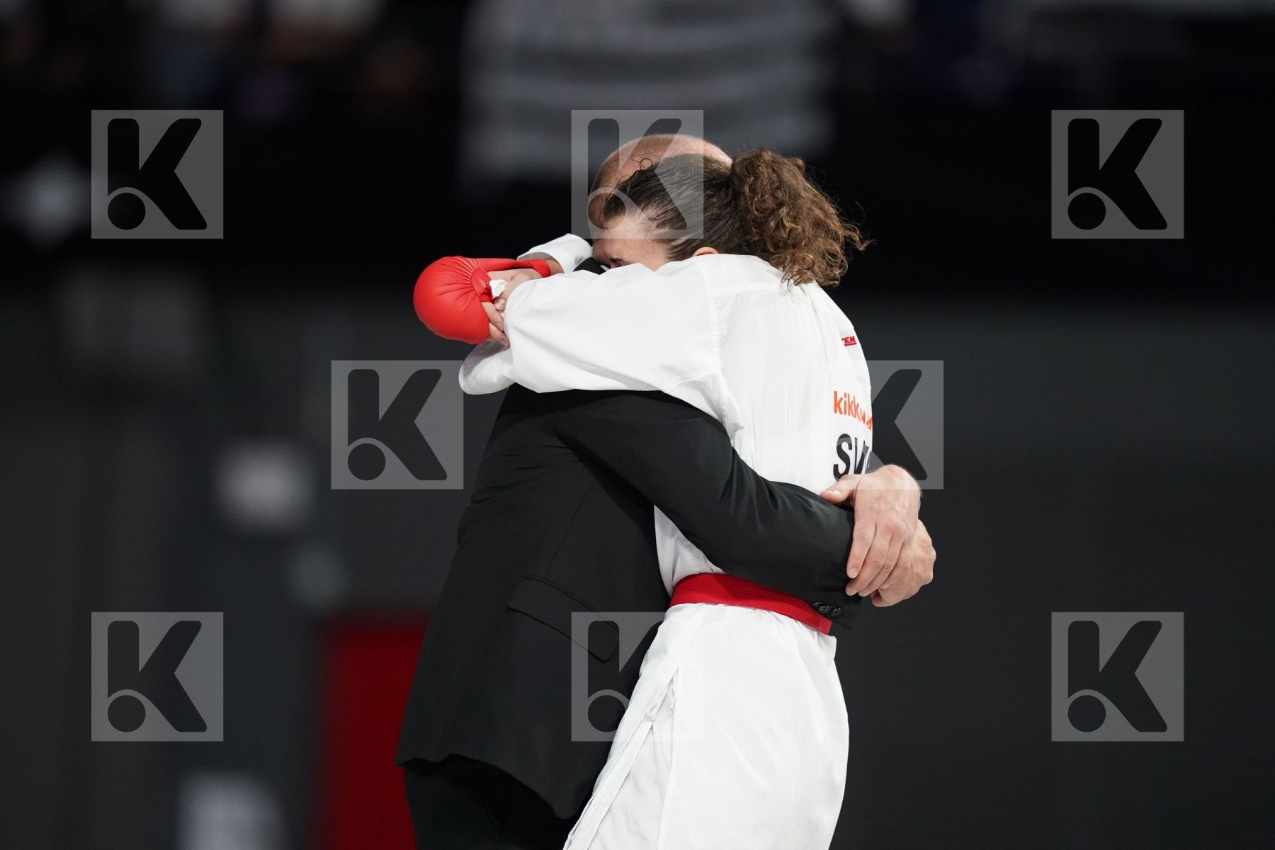 HANA ANTUNOVIC (SWEDEN) vs ANNE LAURE FLORENTIN (FRANCE) in Junior Kumite Male 68 + Kg - Bronze bout