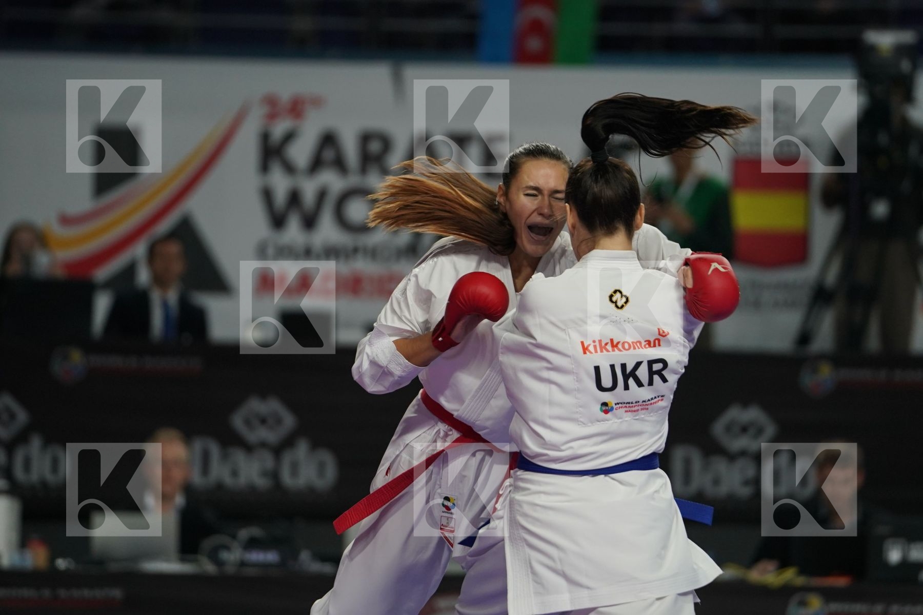 MIROSLAVA KOPUNOVA (SLOVAKIA) vs HALYNA MELNYK (UKRAINE) in Senior Kumite Ð 68 Kg - Bronze bout