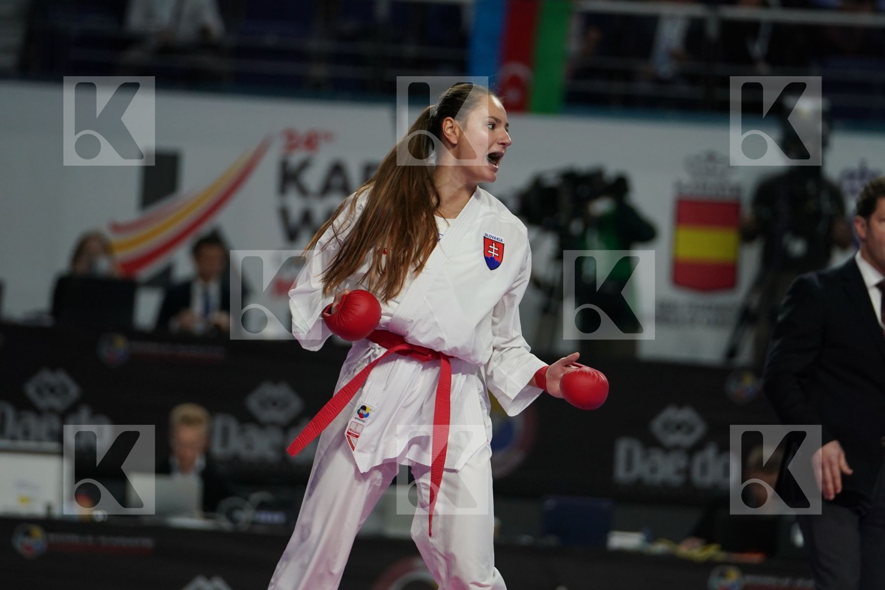MIROSLAVA KOPUNOVA (SLOVAKIA) vs HALYNA MELNYK (UKRAINE) in Senior Kumite Ð 68 Kg - Bronze bout