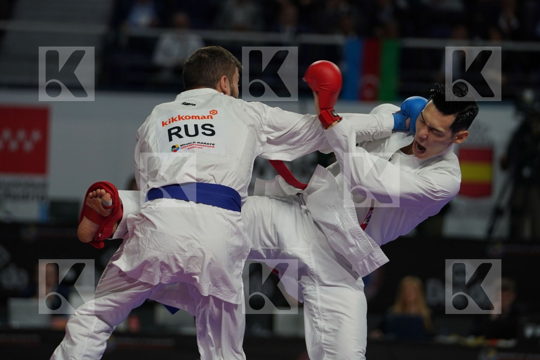 KEN NISHIMURA (JAPAN) vs BESLAN MIZOV (RUSSIAN FEDERATION) in Senior Kumite Ð 75 Kg - Bronze bout