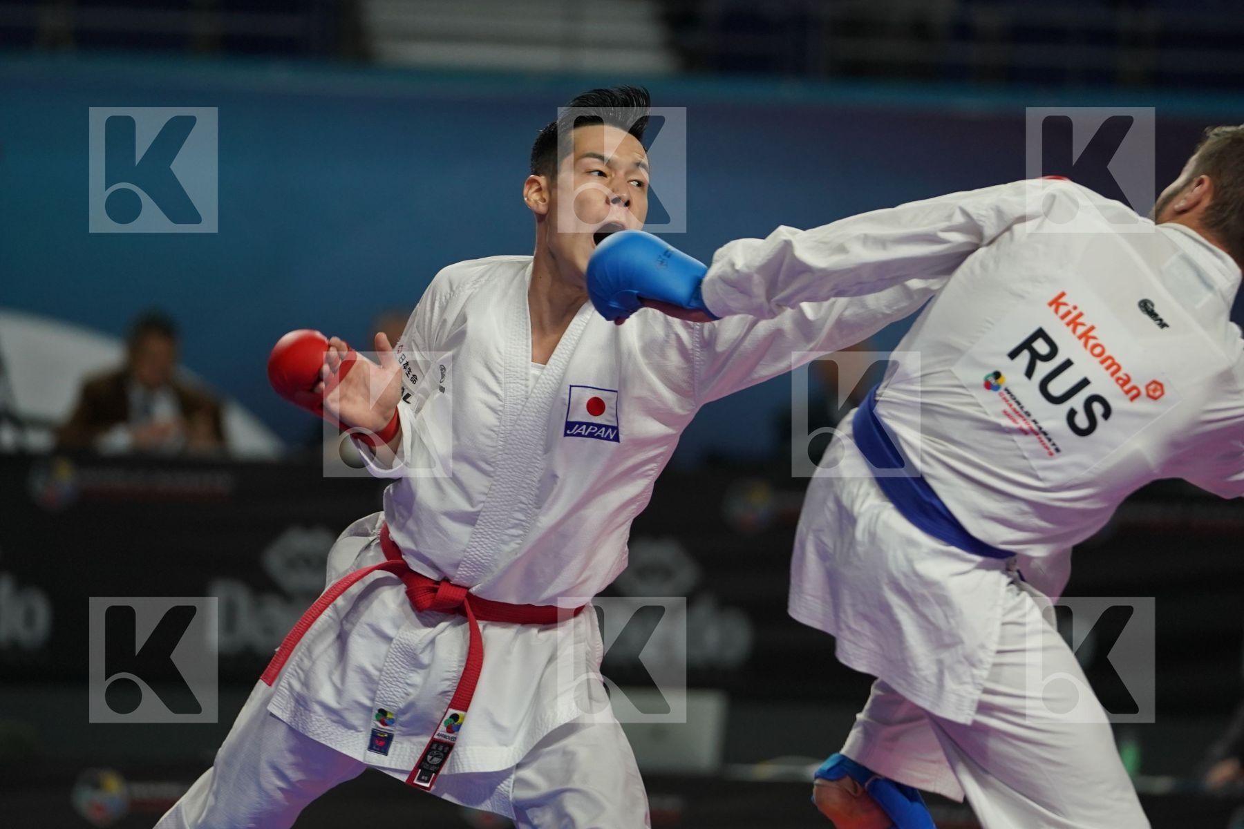 KEN NISHIMURA (JAPAN) vs BESLAN MIZOV (RUSSIAN FEDERATION) in Senior Kumite Ð 75 Kg - Bronze bout