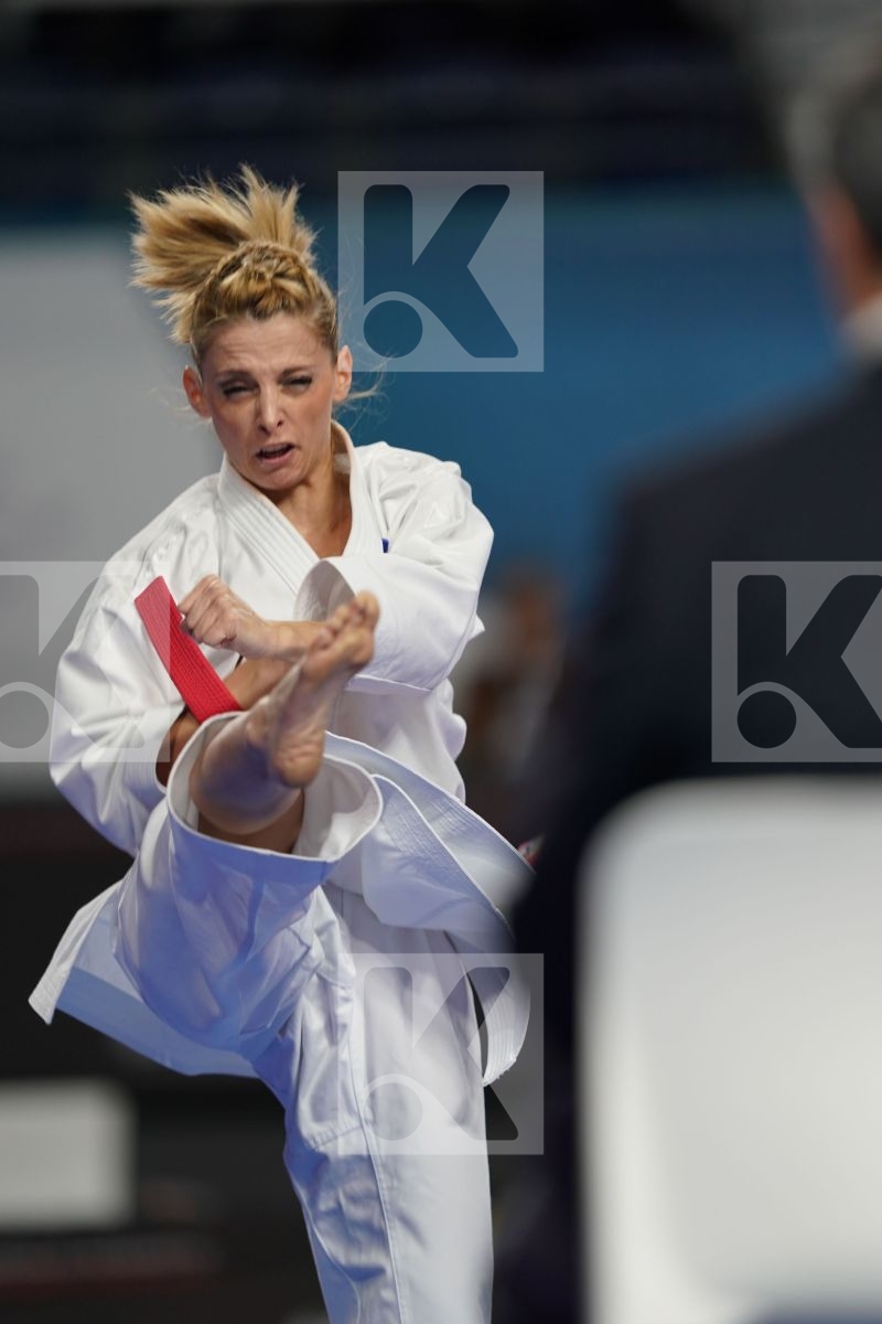MARIA DIMITROVA (DOMINICAN REPUBLIC) vs MO SHEUNG GRACE LAU (HONG KONG, CHINA) in Senior Female Kata - Bronze bout