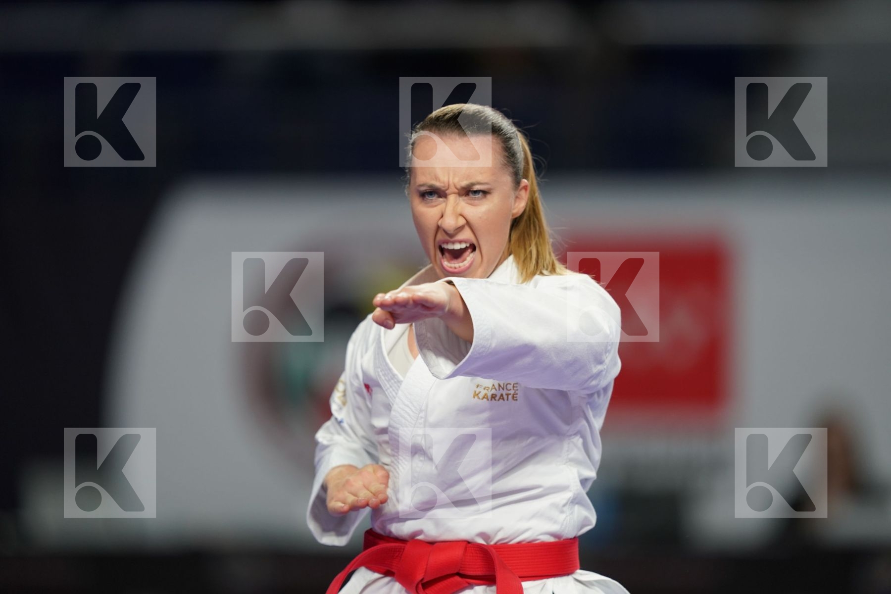 ALEXANDRA FERACCI (FRANCE) vs VIVIANA BOTTARO (ITALY) in Senior Female Kata - Bronze bout
