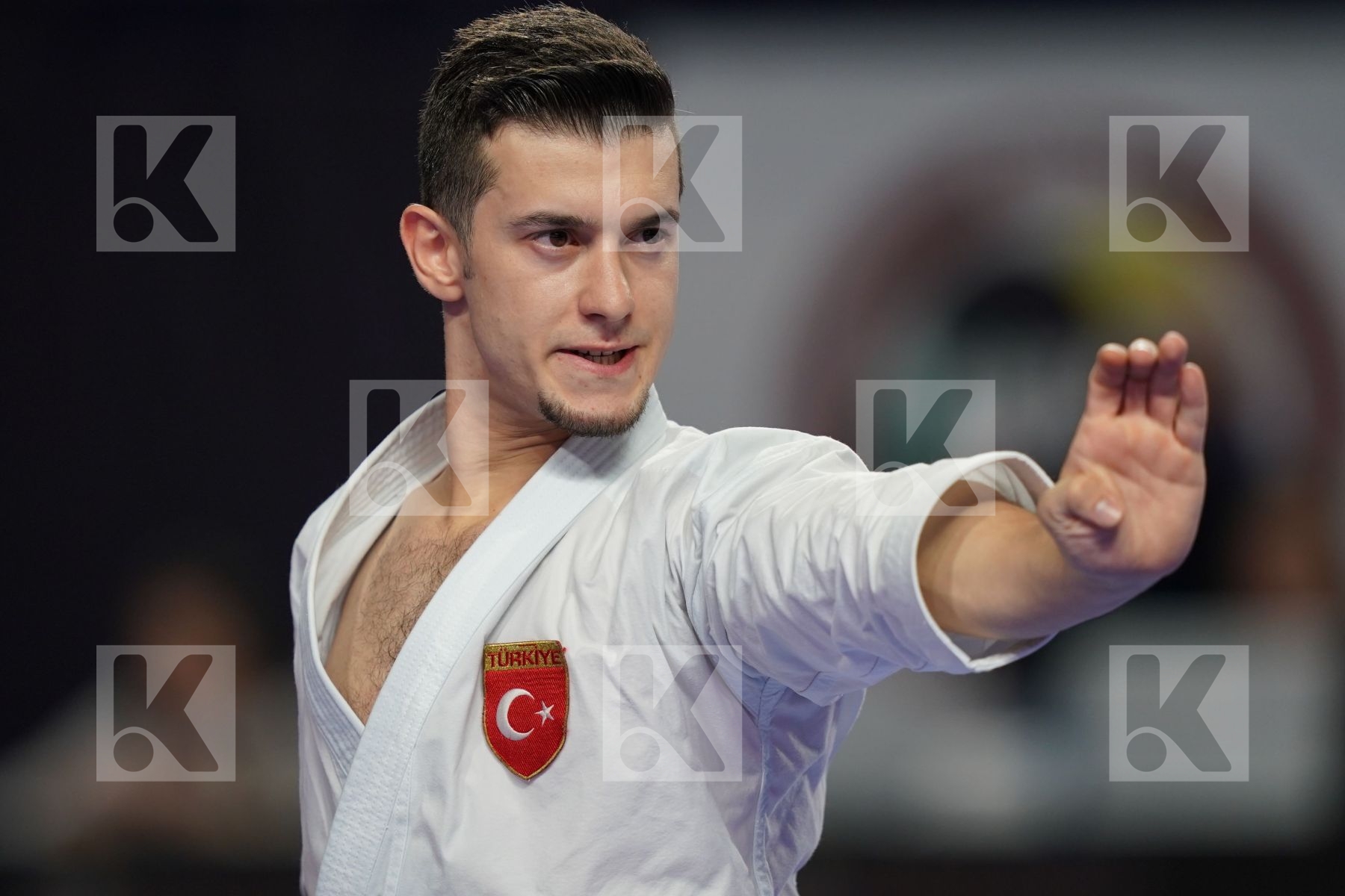 ALI SOFUOGLU (TURKEY) vs ANTONIO DIAZ (VENEZUELA) in Senior Male Kata - Bronze bout