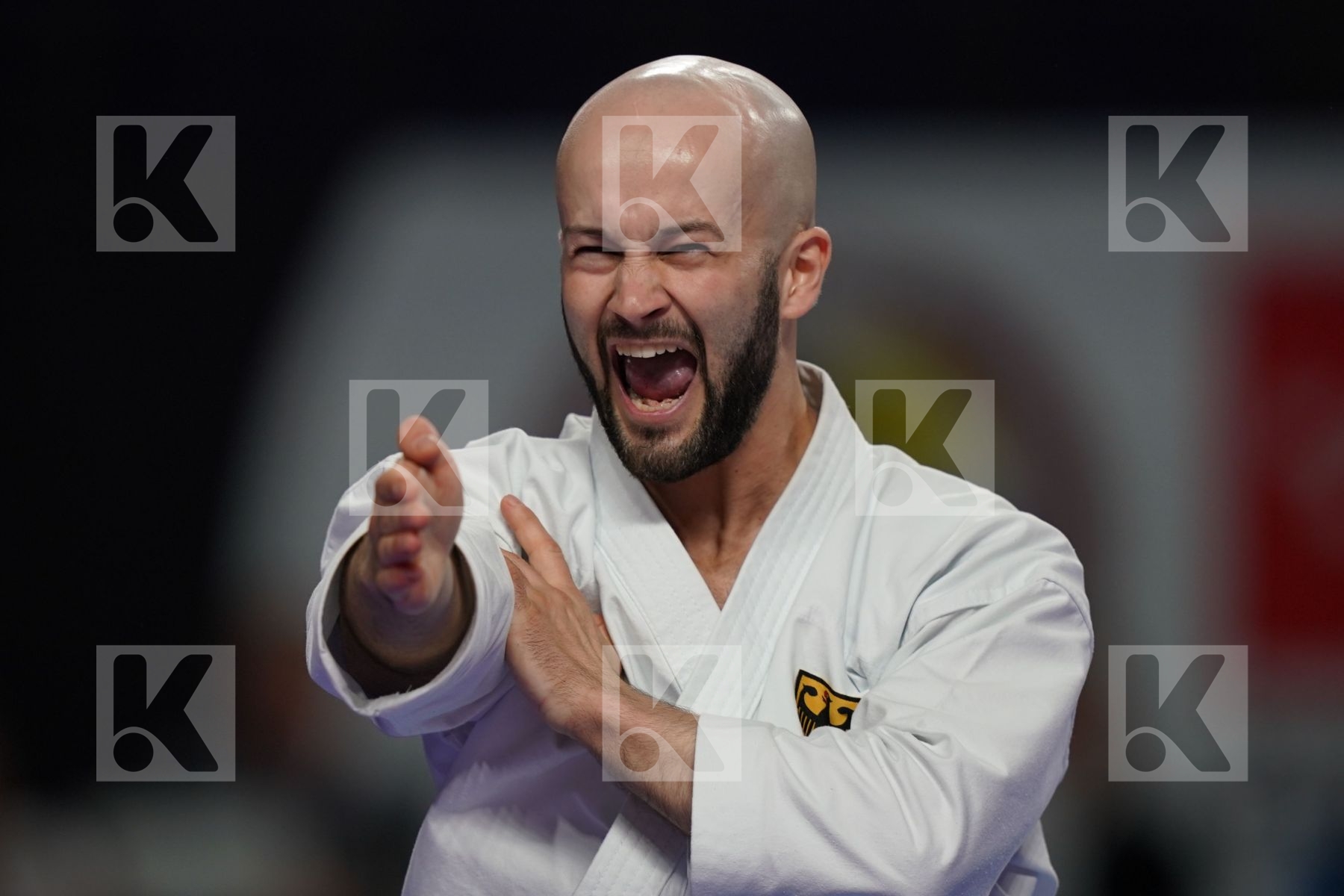 MATTIA BUSATO (ITALY) vs ILJA SMORGUNER (GERMANY) in Senior Male Kata - Bronze bout