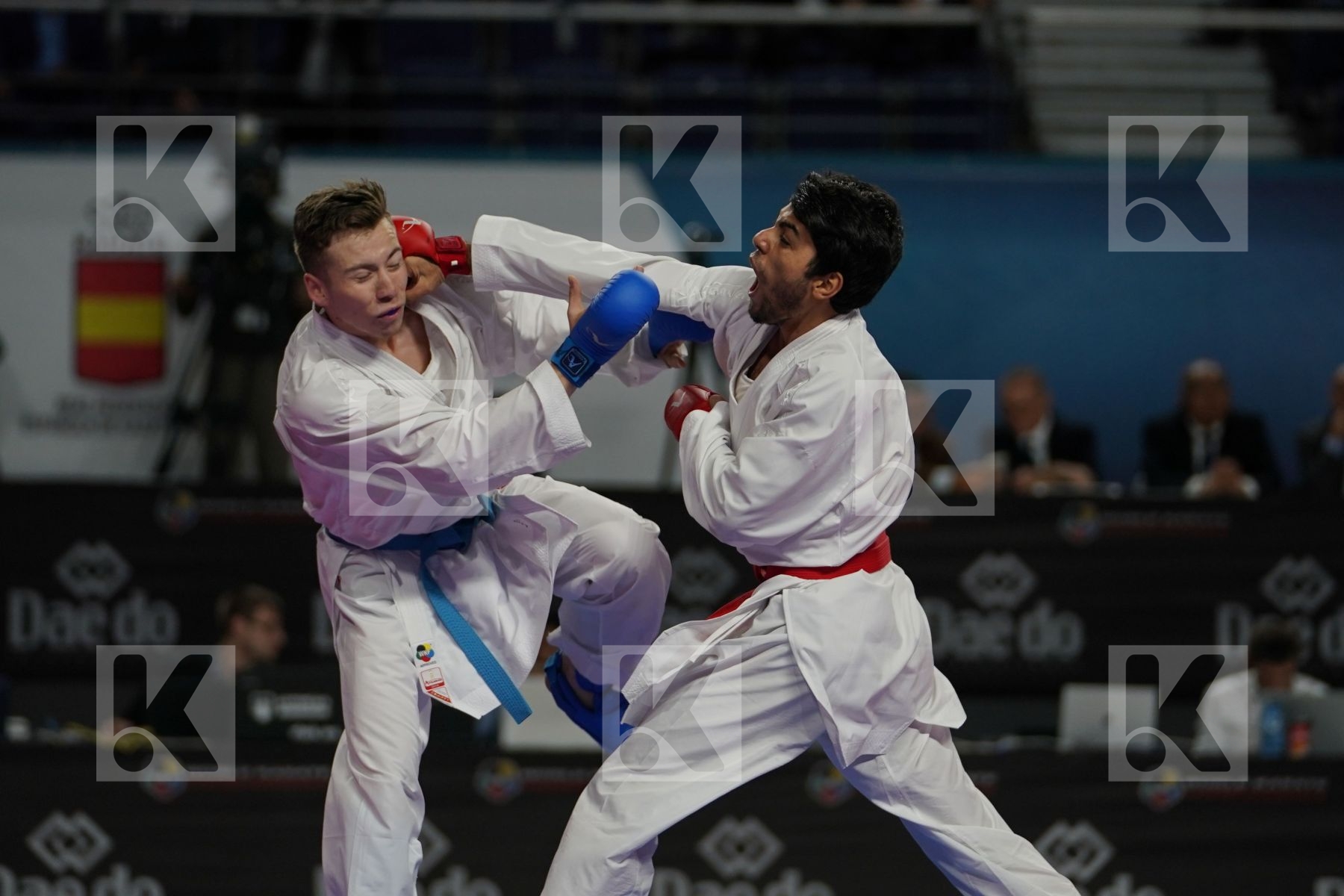 ABDEL RAHMAN ALMASATFA (JORDAN) vs CAMILO VELOZO (CHILE) in Senior Kumite -67 Kg - Bronze bout