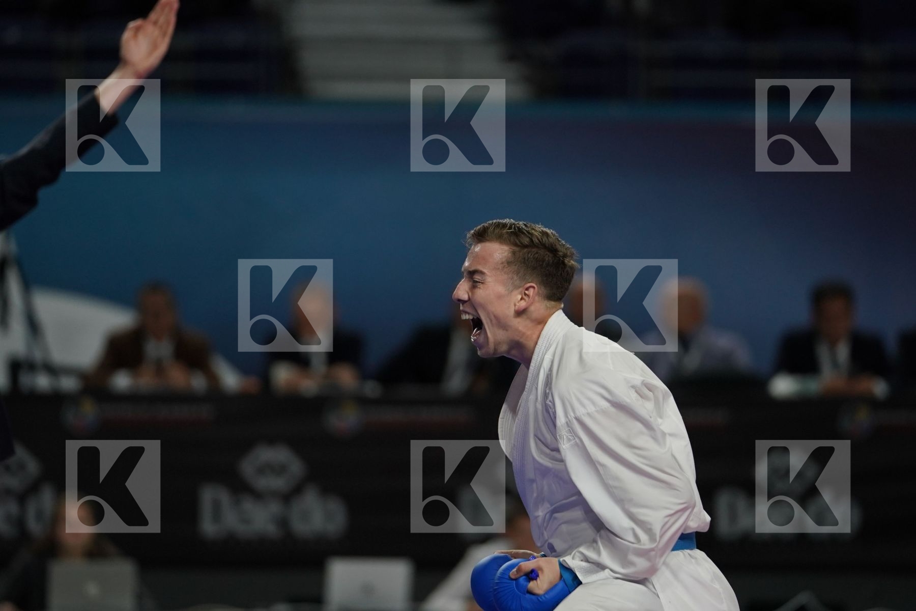 ABDEL RAHMAN ALMASATFA (JORDAN) vs CAMILO VELOZO (CHILE) in Senior Kumite -67 Kg - Bronze bout
