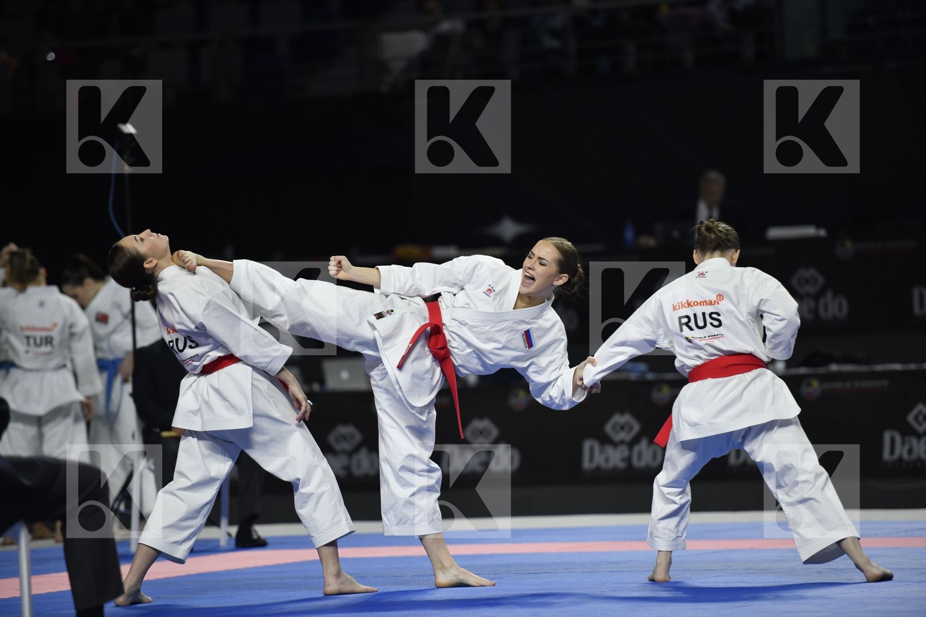 RUSSIAN FEDERATION (KOTLYAROVA, TROITSKAYA, ZOTOVA) vs TURKEY (ELTEMUR, KUSMUS, SOFUOGLU) in Senior Team Female Kata - Bronze bout