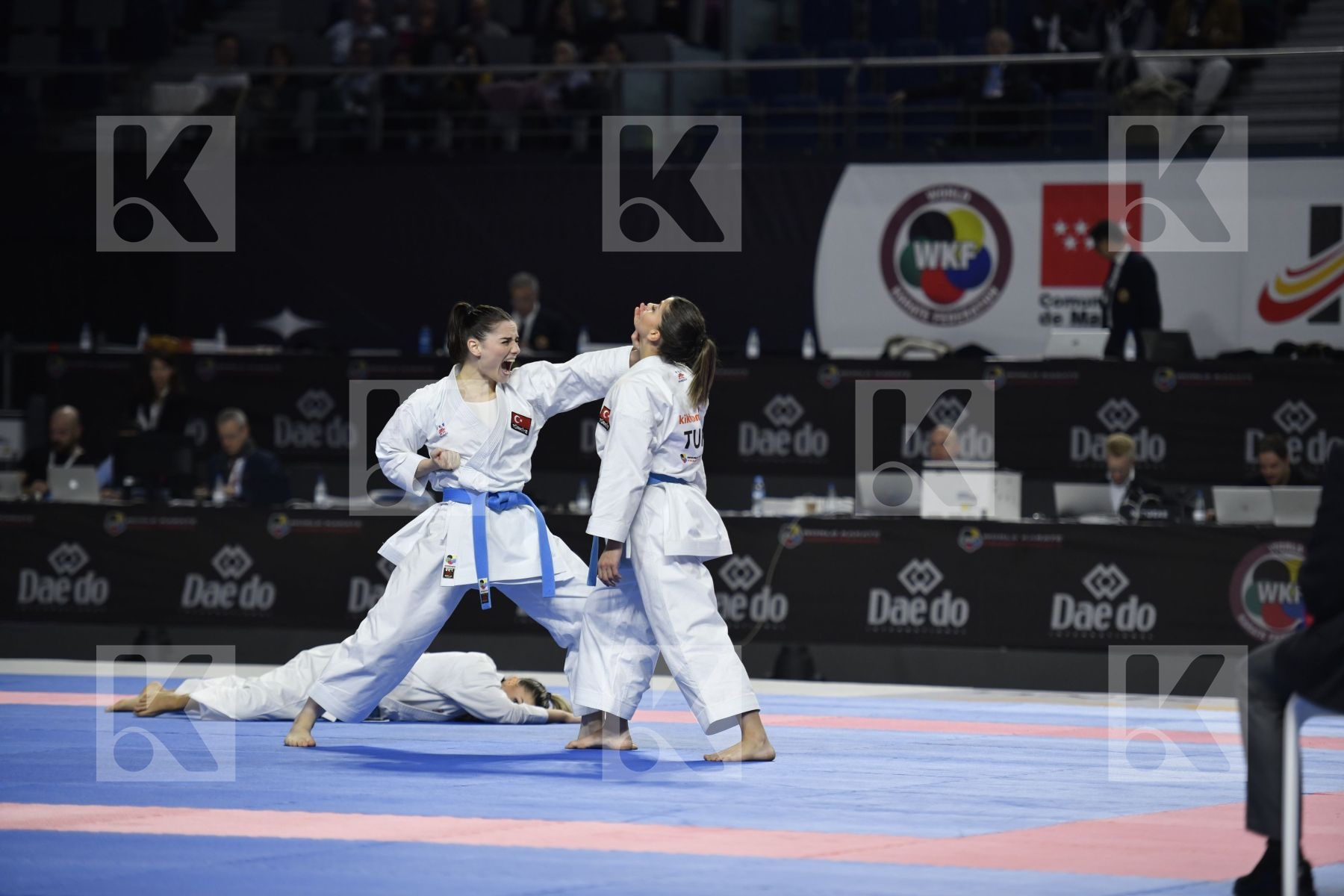 RUSSIAN FEDERATION (KOTLYAROVA, TROITSKAYA, ZOTOVA) vs TURKEY (ELTEMUR, KUSMUS, SOFUOGLU) in Senior Team Female Kata - Bronze bout