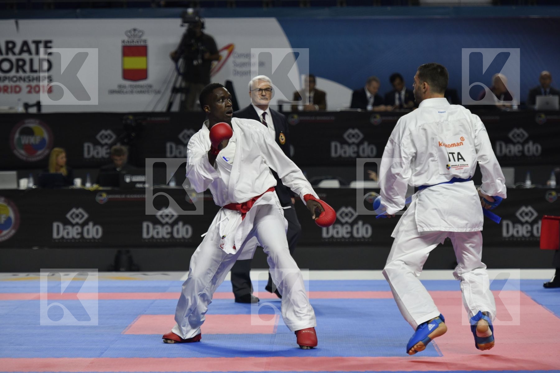 SENEGAL (CISSE, DIOP, GUEYE, MBAYE, NDOUR, SENE) vs ITALY (EL SHARABY, JENDOUBI, MAESTRI, MARESCA, MARINO, MARTINA, MINARDI) in Senior Team Male Kumite - Bronze bout