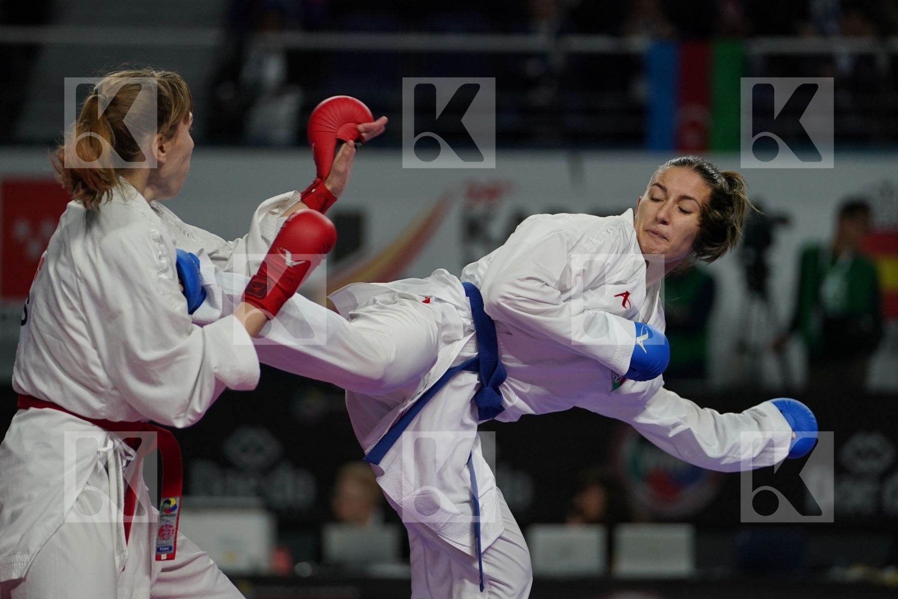 VICTORIA  ISAEVA  (RUSSIAN FEDERATION) vs IRINA ZARETSKA (AZERBAIJAN) in Senior Kumite Ð 68 Kg - Final bout